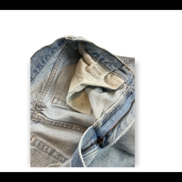 Wrangler distressed jean size 33X30 - Picture 5 of 8